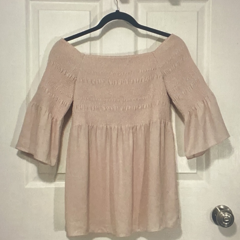 Aritzia Babaton Grantland Pink Off Shoulder Blouse Small NWOT - Picture 3 of 13